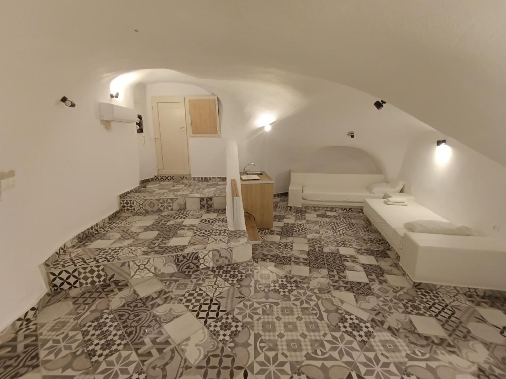 Cycladic Center Cave Rooms ฟิรา ภายนอก รูปภาพ