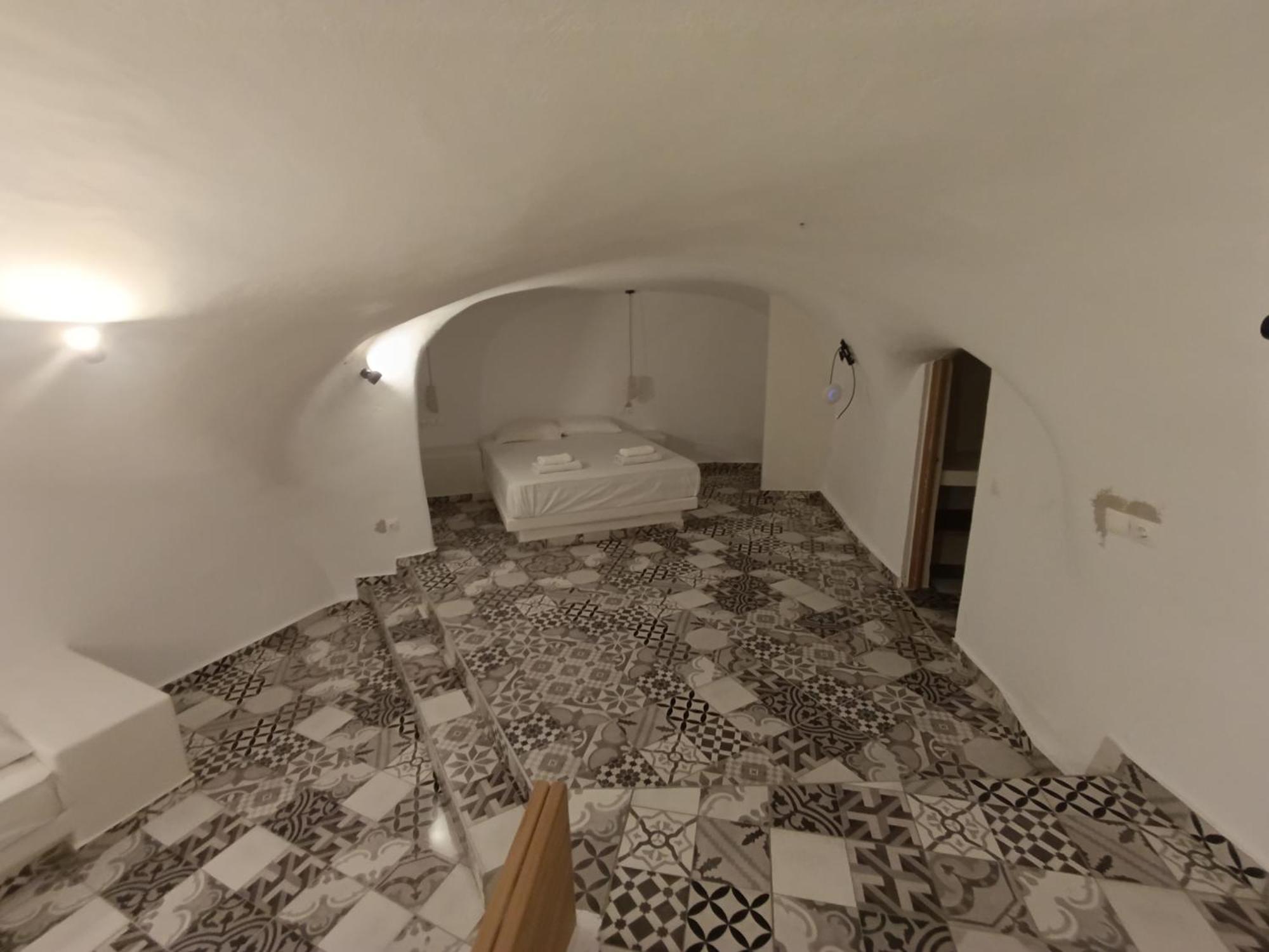Cycladic Center Cave Rooms ฟิรา ภายนอก รูปภาพ